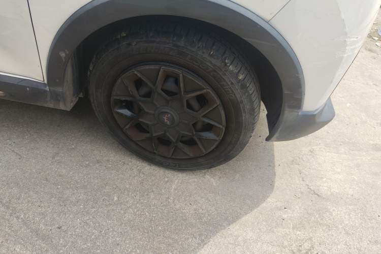 Used Wuling Hongguang MINIEV 2022 GAMEBOY 200km Gaming Edition with Lithium Iron Phosphate Right Front Wheel Hub