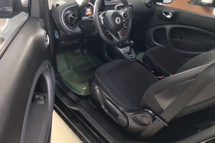 Used smart fortwo 2019 0.9T 66kW Hardtop Wind Power Edition China VI Driver Seat