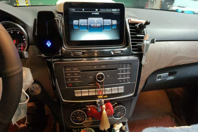 Used Mercedes-Benz GLE 2016 GLE 400 4MATIC Audio And AC Panel