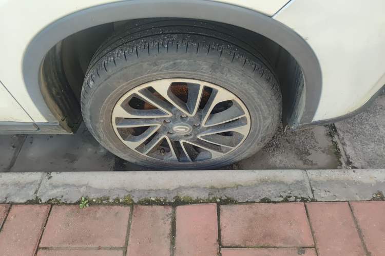 Used GAC Trumpchi GS4 2015 200T Manual Luxury Edition Right Front Wheel Hub