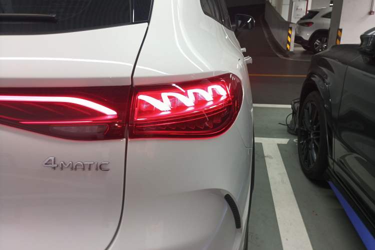 Used Mercedes-Benz EQE SUV 2024 350 4MATIC Pioneer Edition Exterior 3