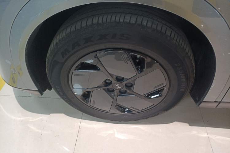 Used XPeng G6 2025 625 Long-Range Max Flagship Edition Left Front Wheel Hub