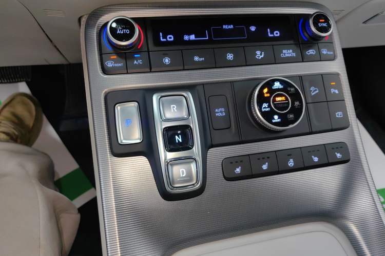 Used Hyundai Palisade 2023 3.5L Automatic All-Wheel Drive Calligraphy