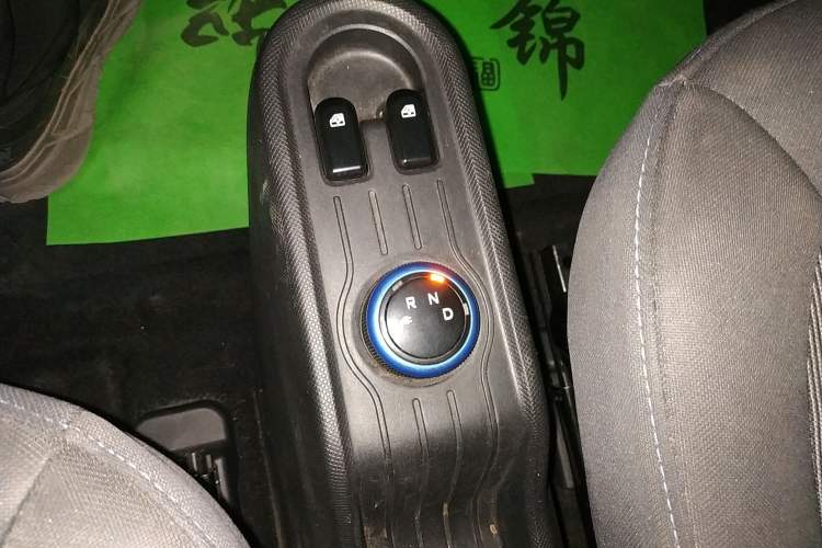 Used Wuling Hongguang MINIEV 2020 Freedom Version Lithium Iron Phosphate Gear Lever