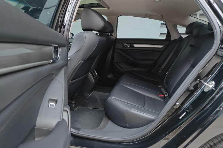 Used Honda Accord 2018 260TURBO Luxury Edition China VI Left Rear Seat