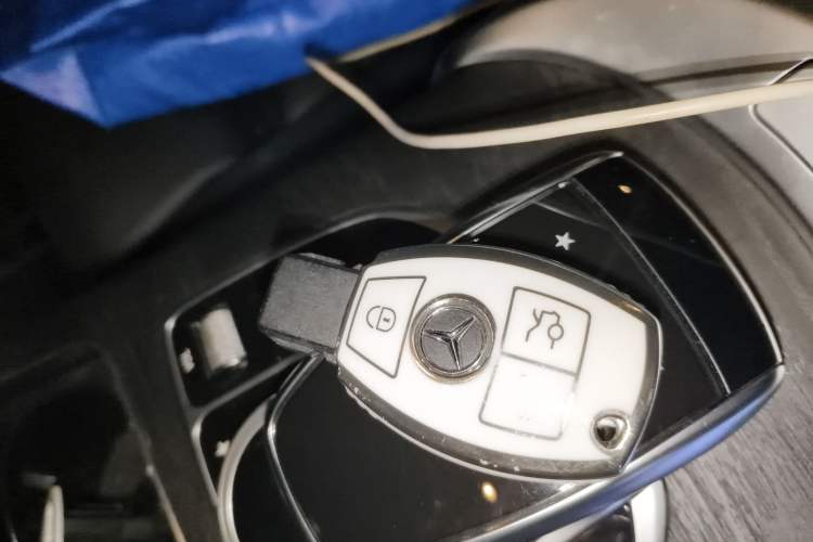 Used Mercedes-Benz C-Class 2017 Facelifted C 180 L Stylish Edition Interior 1