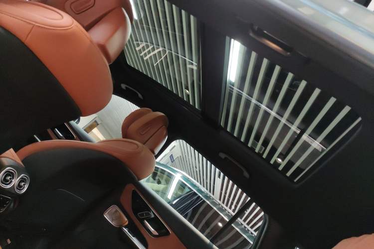 Used Mercedes-Benz GLC 2025 GLC 300 L 4MATIC Luxury Model 5 Seats
