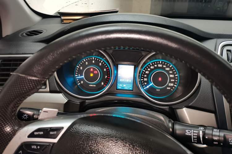 Used BAIC Senova X65 2015 2.0T Automatic Elite Model