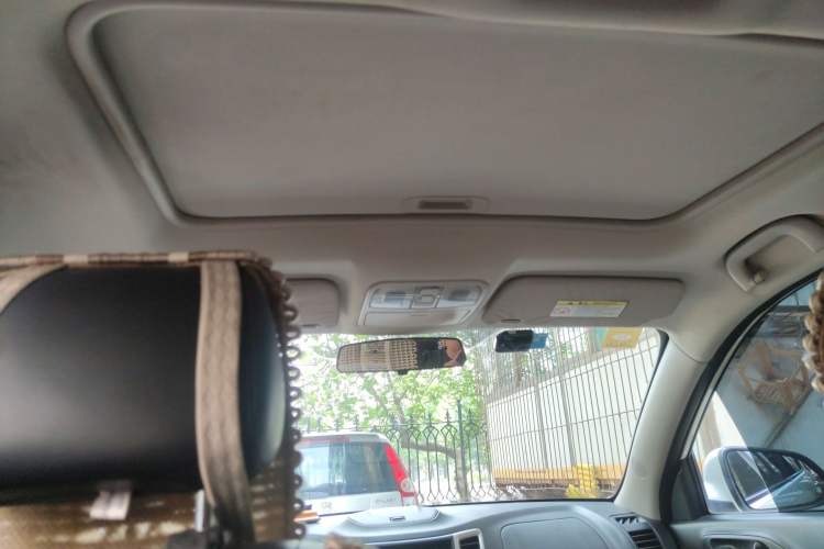 Used CHANGAN CS35 2014 1.6L Automatic Luxury Model China IV Standard
