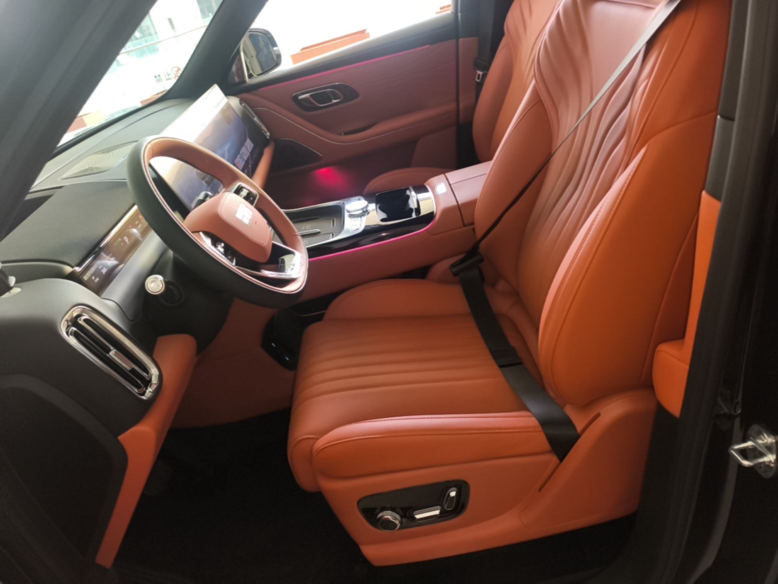 Geely Galaxy M9 2025 Model 210km Four-Wheel-Drive Leading Edition — снимка 19