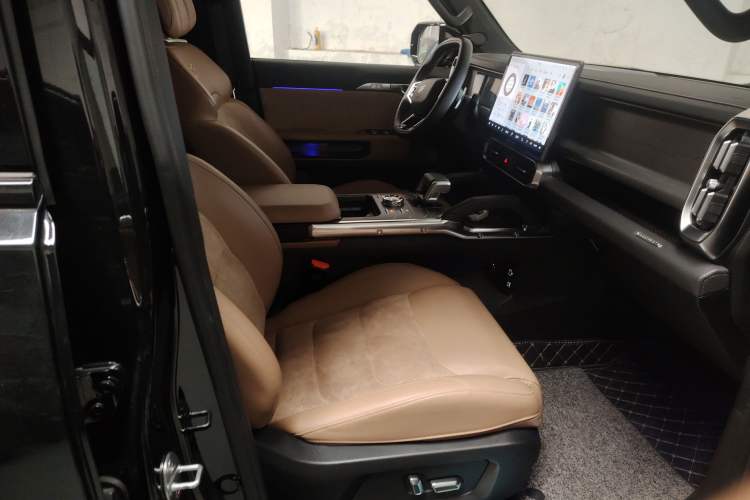 Used JETOUR Traveler 2023 2.0T All-Wheel Drive CrossPRO+