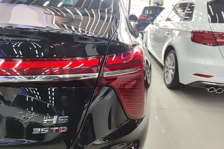 Used Hongqi H5 2023 1.5T DCT Smart Connect Flagship Edition
