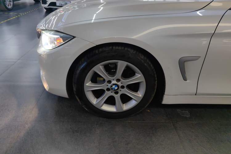 Used BMW 4 Series 2014 420i Convertible Fashion Model