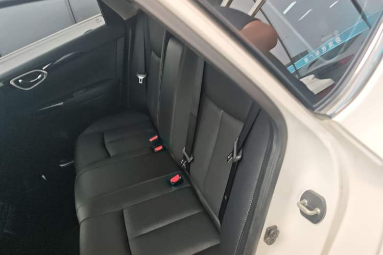 Used Nissan Sylphy 2018 1.6XV CVT Deluxe Edition Left Rear Seat