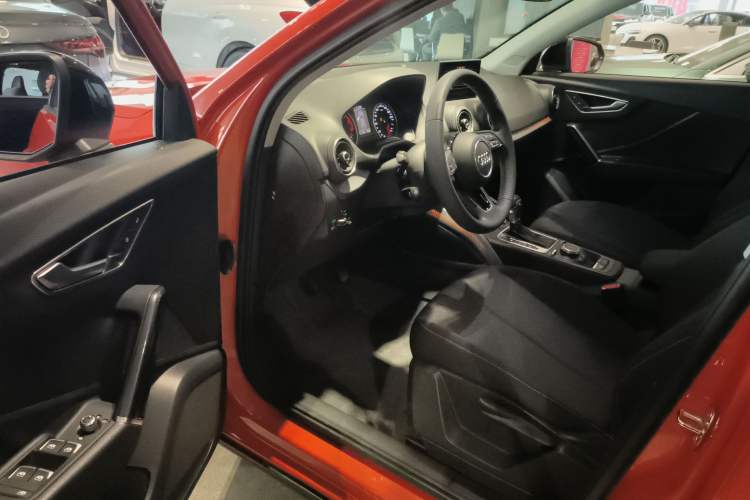 Used Audi Q2L 2018 35 TFSI Launch Exclusive Edition China V