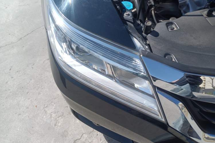 Used Honda Crider 2013 1.8L automatic luxury edition
