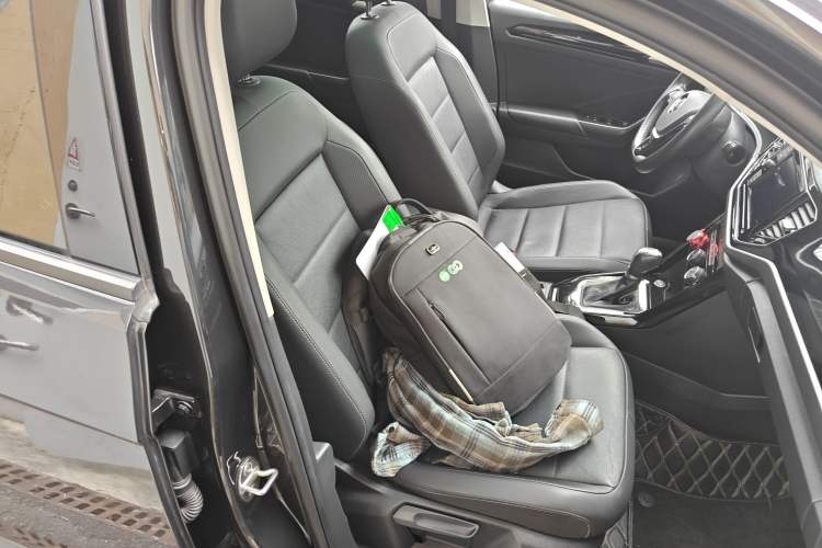 Used Volkswagen T-ROC 2020 280TSI DSG Two-Wheel Drive Comfort Version