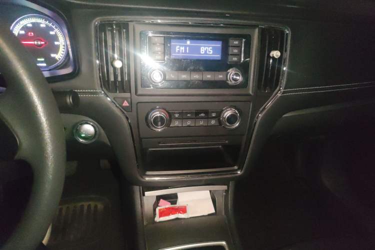 Used Roewe i6 New Energy  Audio And AC Panel