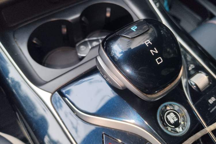 Used BYD Qin PLUS 2024 Honor Edition EV 510KM Beyond Model Gear Lever
