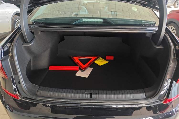 Used Volkswagen Passat 2026 Model, Outstanding 380TSI Xingkong Longteng Edition
