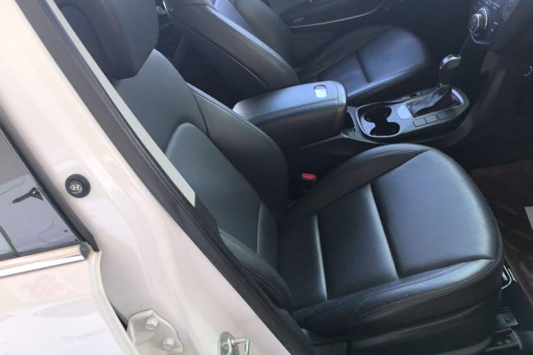 Used Hyundai Santa Fe 2015 2.0T Automatic All-Wheel Drive Smart Version 5 Seats
