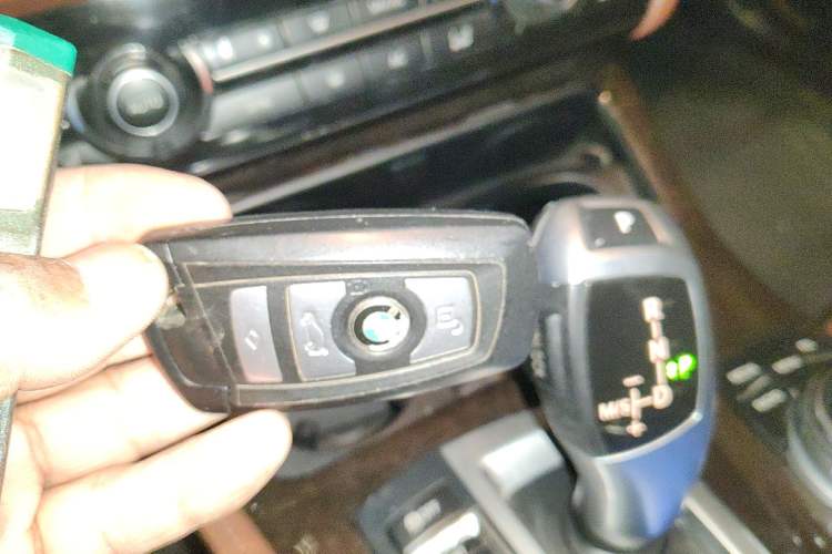 Used BMW 5 Series 2014 528Li xDrive Premium Edition Vehicle Key