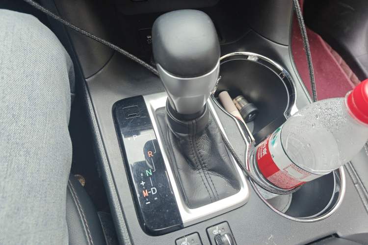 Used Toyota Highlander 2018 2.0T Four-Wheel Drive Prestige Version 7 Seats China VI Standard
