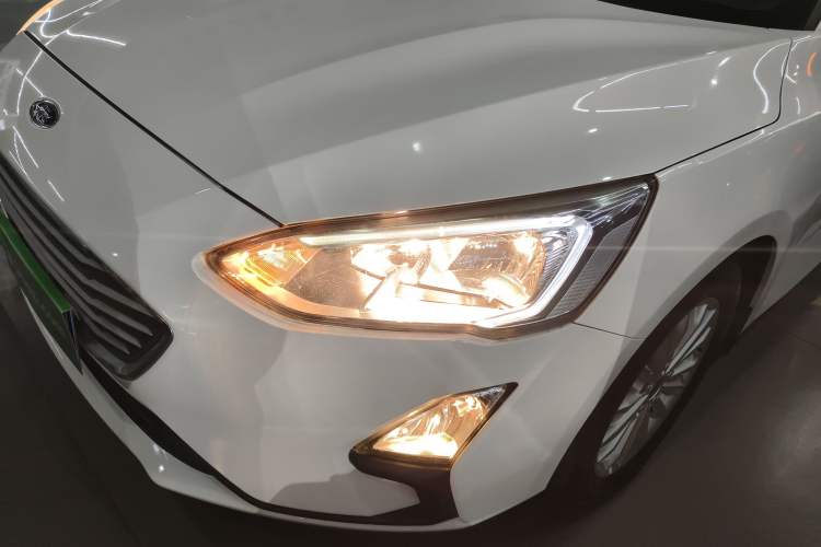 Used Ford Focus 2019 Sedan EcoBoost 180 Automatic Trend Edition