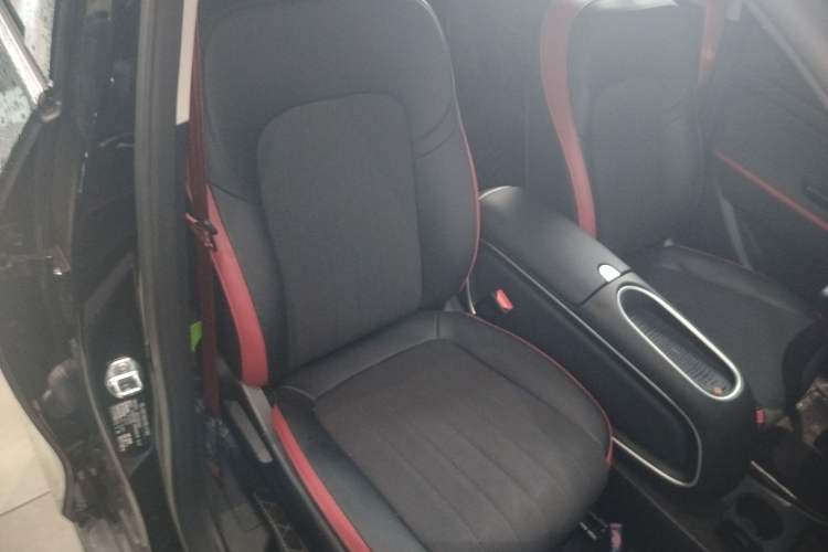 Used ORA Good Cat GT 2024 Mulan Edition 401km Luxury Version Right Front Seat