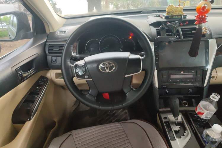 Used Toyota Camry 2016 2.0G 10th Anniversary Leading Edition Steering Wheel