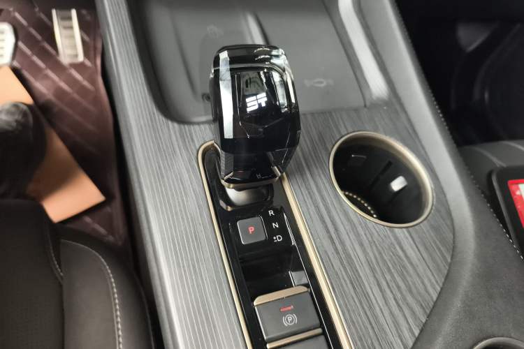 Used JETOUR Shanhai L9 2024 1.5TD 2DHT Pro 7-Seater