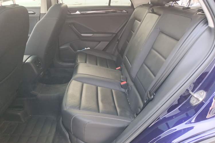 Used Volkswagen T-ROC 2019 280TSI DSG Two-Wheel Drive Comfort Version China VI Standard
