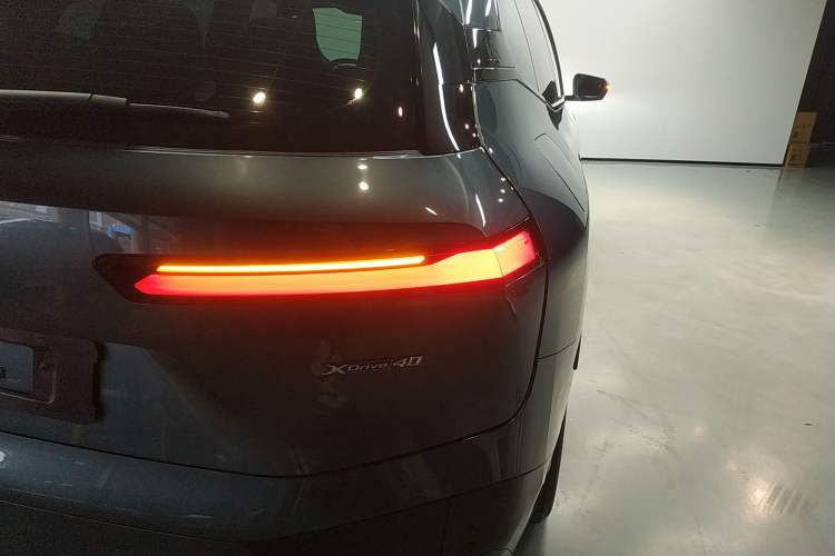 Used BMW iX 2022 xDrive40
