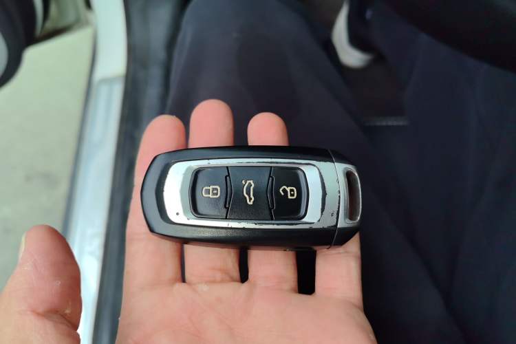 Used Geely Auto Vision X6 2016 1.8L Manual Luxury Model Vehicle Key