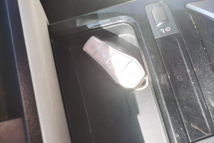 Used BYD Yuan Pro 2021 401 km Luxury Version Vehicle Key