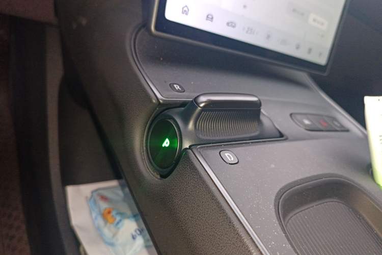 Used Nio ET5T 2024 75kWh Touring Gear Lever