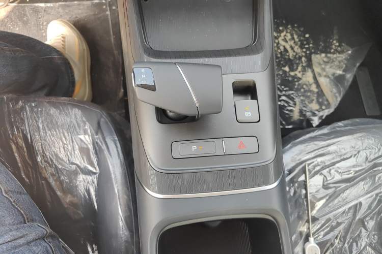 Used CHANGAN Eado 2025 Blue Whale 1.5T 500Bar Prestige Model
