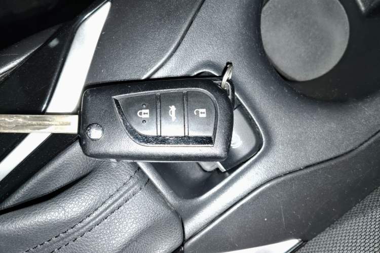 Used Toyota Levin 2022 Facelift TNGA 1.5L CVT Progressive Edition Vehicle Key