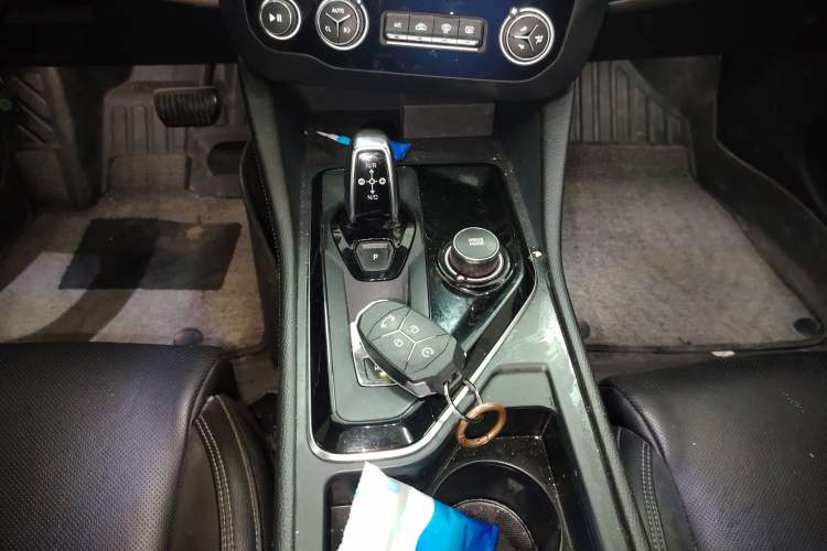 Used Lynk & Co 03 2021 1.5TD DCT Jing Champion Edition Gear Lever