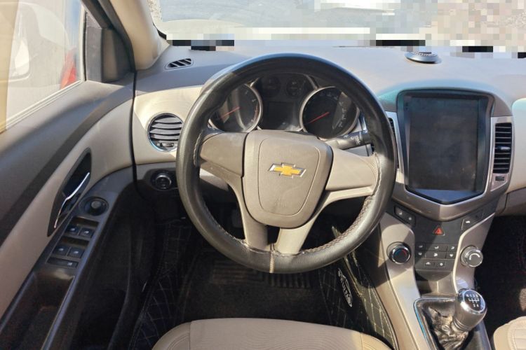 Used Chevrolet Cruze 2015 1.5L Classic SE MT
