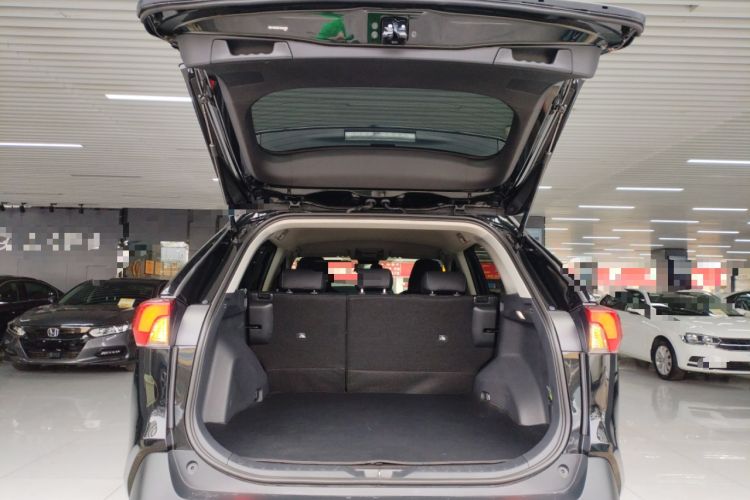 Used Toyota RAV4 2024 2.0L CVT Two-Wheel Drive Urban Edition
