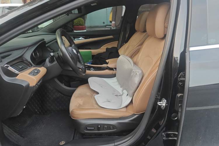 Used Buick LaCrosse 2018 28T Luxury Model
