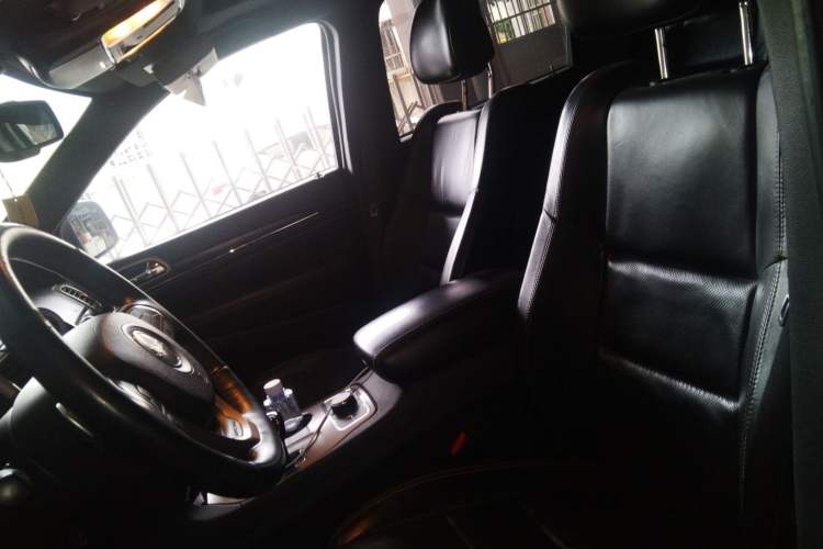 Used Jeep Grand Cherokee 2014 3.6L Elite Navigation Edition
