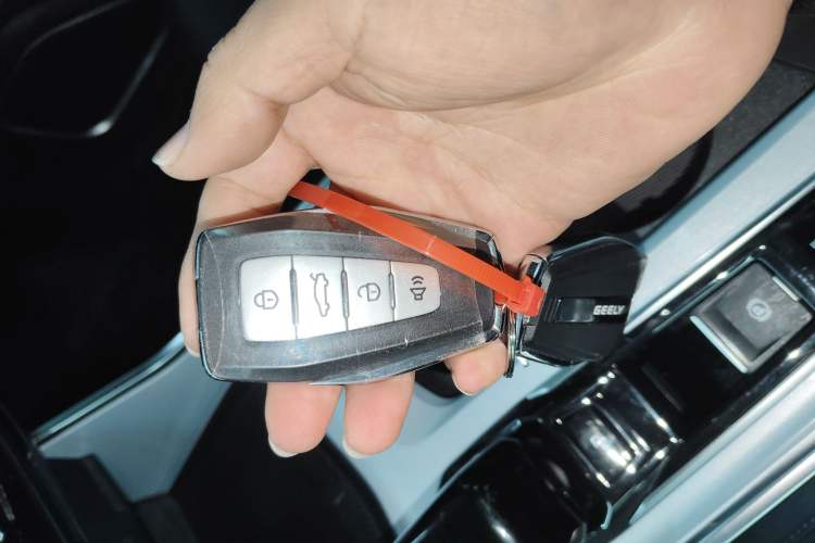 Used Geely Auto Jiajie 2023 Geely Jiaji L 1.5TD DCT Luxury Model
