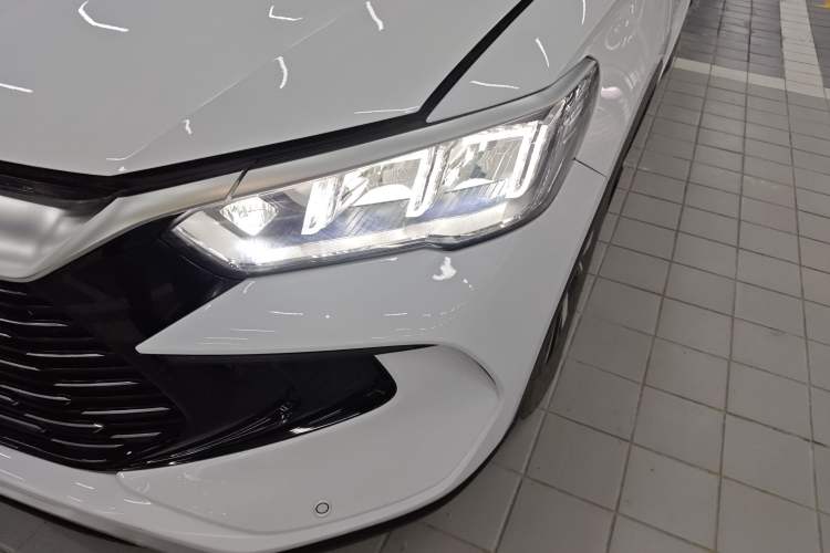 Used BYD Song Pro New Energy 2023 Champion Edition DM-i 71KM Navigation Model
