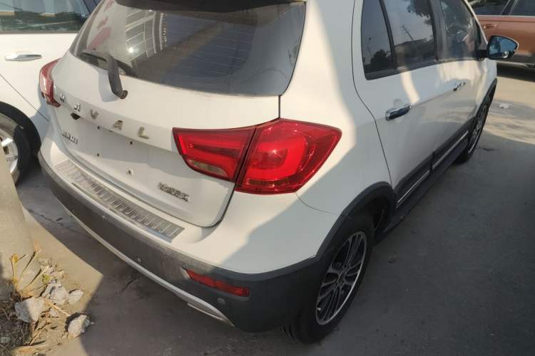 Used Haval H1 2016 Blue Label 1.5L AMT Luxury Model
