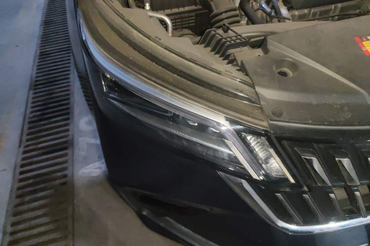 Used Wuling Jiachen 2022 1.5T CVT Deluxe Flagship Edition Right Front Headlight