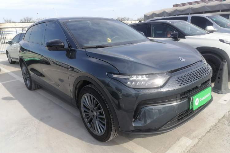 Used Leapmotor C11 2023 Range-Extended 200 Comfort Edition Front Right 45 Deg