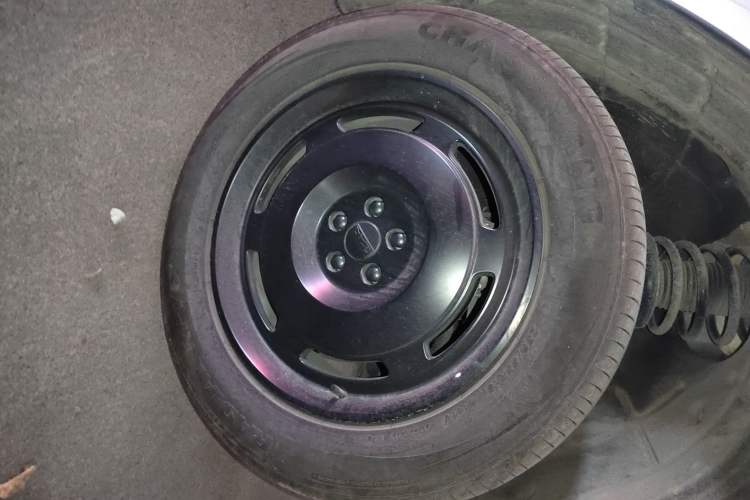 Used iCAR V23 2025 401 Two-Wheel Drive Intelligent Driving Version Right Front Wheel Hub