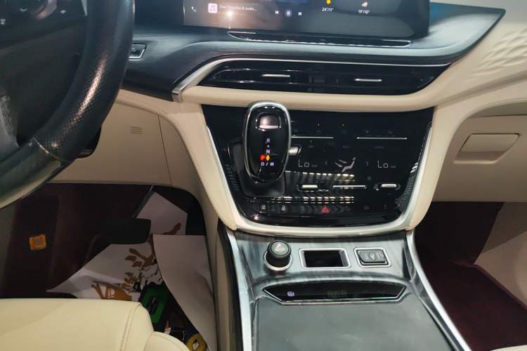 Used Buick GL8 2020 Avenir Avia Six-Seat Deluxe Edition Gear Lever